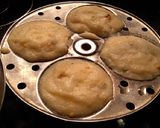 A picture of step 4 of Masala Rava Idli.