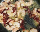 Foto del paso 3 de la receta: Calabacita española rellena de camarón, bañada en salsa bechamel