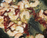 Foto del paso 3 de la receta: Calabacita española rellena de camarón, bañada en salsa bechamel