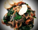 Foto del paso 5 de la receta: Wok de espinacas y hongos