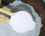 A picture of step 3 of Custard filled Donuts.