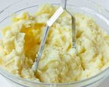 A picture of step 10 of The potatos zrazy with minced meat.