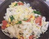 Foto langkah ke 2 dari resep Kwetiaw goreng.