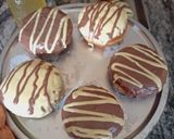 A picture of step 8 of Chocolate Lemon glaze doughnuts.