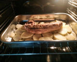 Foto del paso 3 de la receta: Solomillo con salsa de champiñones y patatas panadera