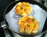 A picture of step 4 of Cheesy pizza bun.