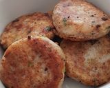 A picture of step 7 of Meaty Potato Patties (also known as Pegedil / Begedil).