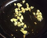Foto del paso 2 de la receta: Asadurilla de cordero lechal encebollada