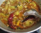 A picture of step 4 of Raw tomato sweet curry.