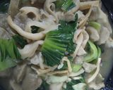 Foto langkah ke 5 dari resep Tumis jamur tiram dan pokcoy.