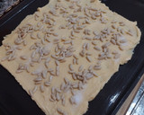 Foto del paso 4 de la receta: Bracito de masa choux relleno de crema de turrón de yema quemada y crema inglesa