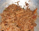 Foto langkah ke 3 dari resep Kwetiaw Goreng Udang Rebon.