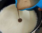 A picture of step 4 of Custard powder and coffee.