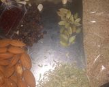 ठंडाई(Thandai recipe in hindi) रेसिपी चरण 1 फोटो