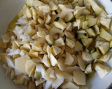 Foto del paso 1 de la receta: Tortilla de patatas y berenjena con queso
