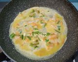 Foto langkah ke 3 dari resep Tamagoyaki Isi Sosis.