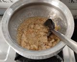 A picture of step 2 of Orange Halwa.