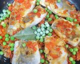 Foto del paso 5 de la receta: Merluza en salsa de la Charo
