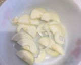 A picture of step 1 of Roasted Tomato & Garden Herb Pasta Sauce.