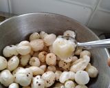 A picture of step 1 of Makhana kheer.