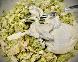 Foto del paso 5 de la receta: Arepa colombiana con aguacate y bonito