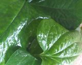A picture of step 7 of Miang Kham with Fried Shrimp.