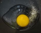 Foto langkah ke 2 dari resep Sweet Cheese Toast.
