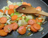 Foto del paso 2 de la receta: Quinoa con garbanzos y verduras
