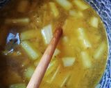 Kurkumás szárzellerkrémleves pirított dióval recept fázis 2 fotója