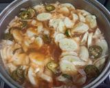 Foto del paso 4 de la receta: Bananos verdes en escabeche con chiles jalapeños