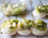 Une image de l'étape 11 de Pavlova poire kiwi.