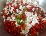 Foto del paso 1 de la receta Salpicón de pulpo y langostinos