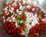 Foto del paso 1 de la receta: Salpicón de pulpo y langostinos