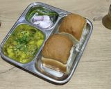 પાવ બટાકા (Pav Bataka Recipe in Gujarati) રેસીપી સ્ટેપ4ફોટો