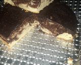 A picture of step 10 of Chocolate and vanilla tea cake.