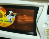 A picture of step 16 of Mango Au Gratin.