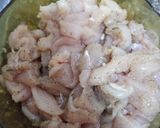 Foto del paso 2 de la receta: Filete de pollo con papas al verdeo😋