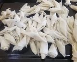 Foto langkah ke 2 dari resep Cemilan dari kulit lumpia dan chocolatos.