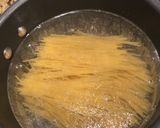 A picture of step 1 of Garlic Shrimp Spaghetti.