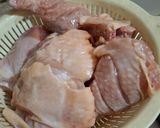Foto langkah ke 1 dari resep Ayam Goreng Kremes.