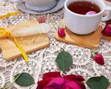 عکس مرحله 1 از دستور چای باعطر گل محمدی تازه