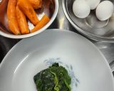 Foto del paso 1 de la receta: Omelette primavera con espinacas