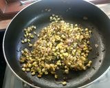 A picture of step 4 of Protein paked salad.