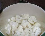 Foto del paso 3 de la receta: Tortitas de coliflor lampreada con salsa de tomate