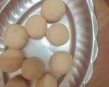 A picture of step 2 of Bread gulab jamun.