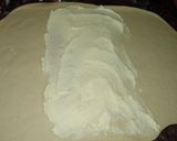 Foto del paso 5 de la receta: Medialunas de manteca
