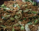 Foto langkah ke 6 dari resep Mie Goreng ala Solaria.