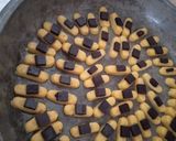 Foto langkah ke 4 dari resep 23. Bakiak cookies.