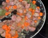 Foto del paso 6 de la receta Pavo estofado a las finas hierbas