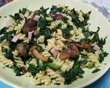 Foto del paso 1 de la receta: Pasta con champiñones y espinacas